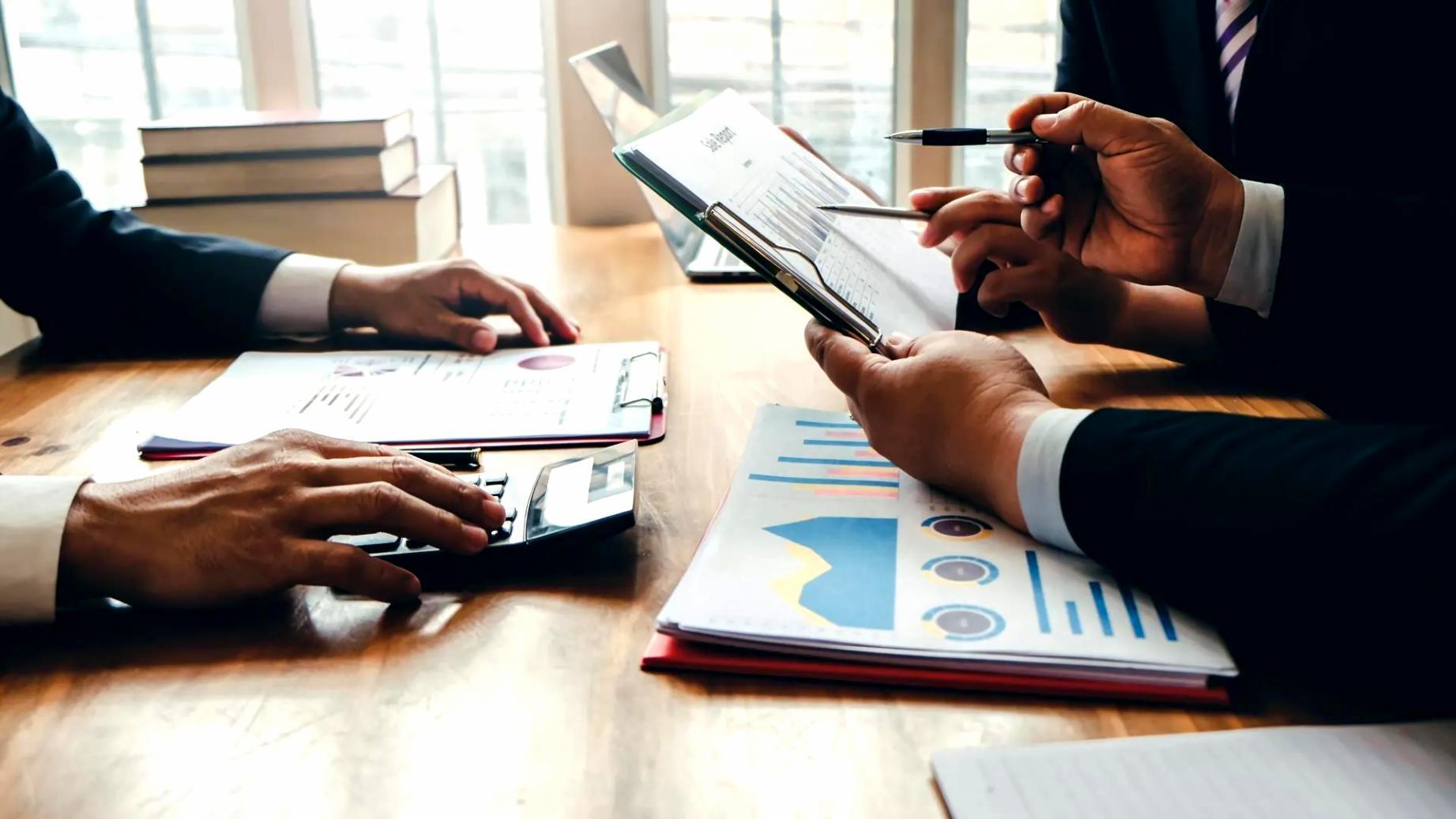 Sesión educativa en línea con participación activa